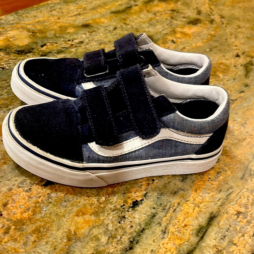 Can kids shoes size 13